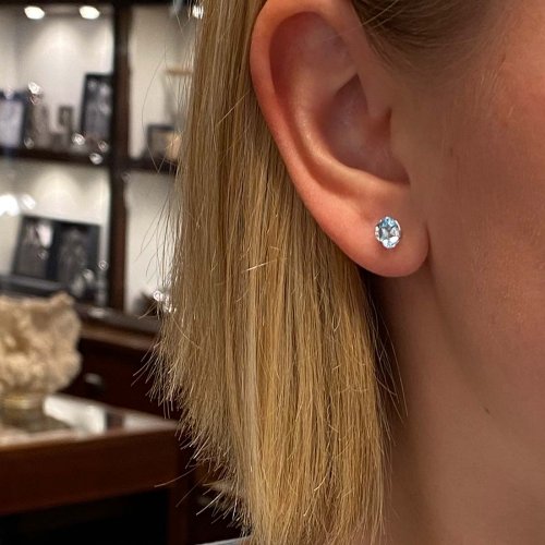 Örhängen Blå Topas Vitguld Carl Hoff Selection