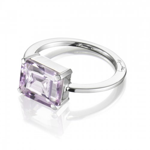 A Purple Dream Ring Efva Attling